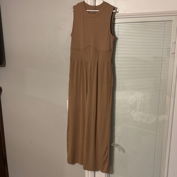 Sleeveless Ribbed Tan Romper - Picture 2 of 5